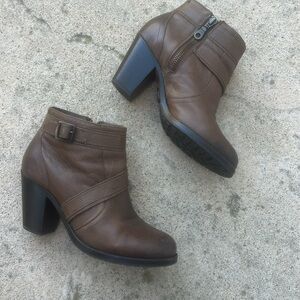 Ariat Two24 Ready To Go Brown Leather Ankle Block Heel Boot Women's Size 6